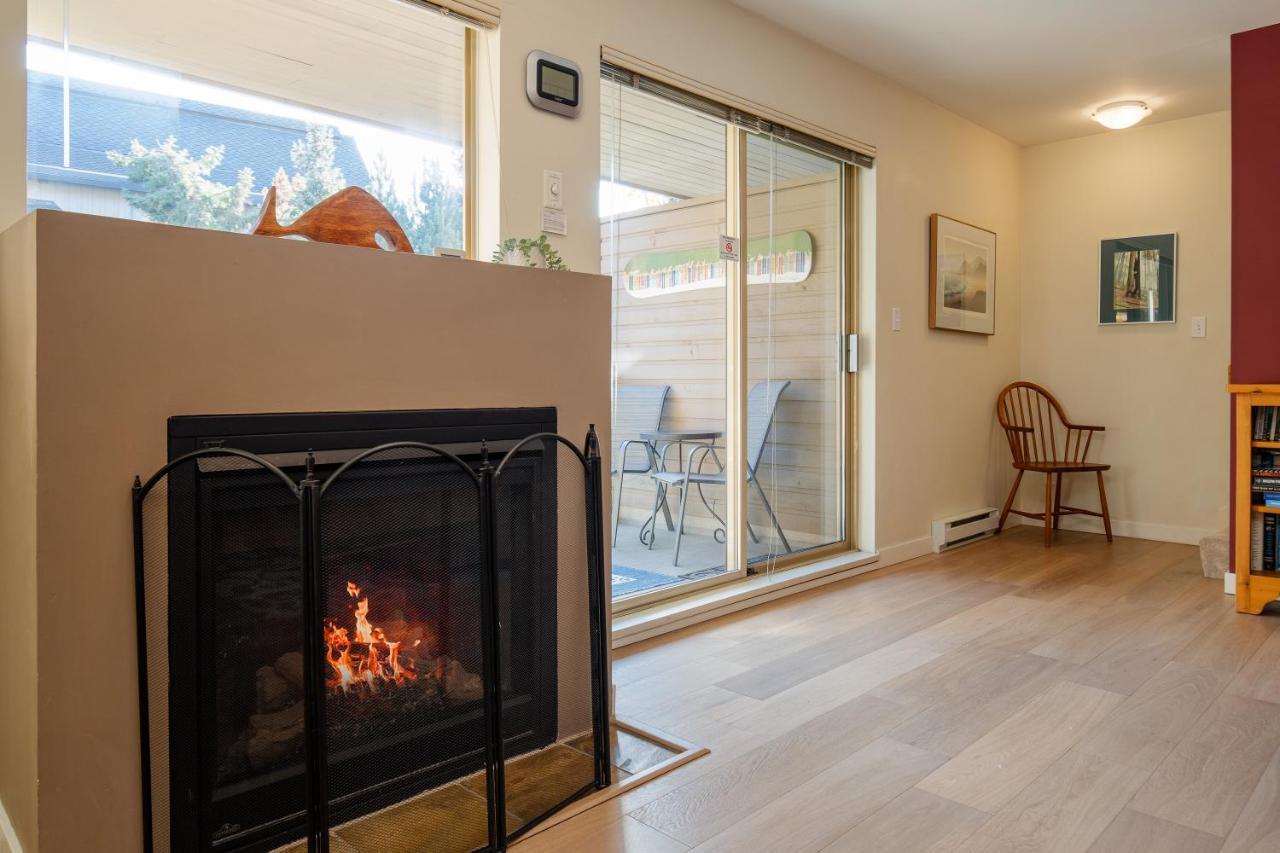 2br Cozy Townhome In Village Location By Harmony Holiday home Whistler